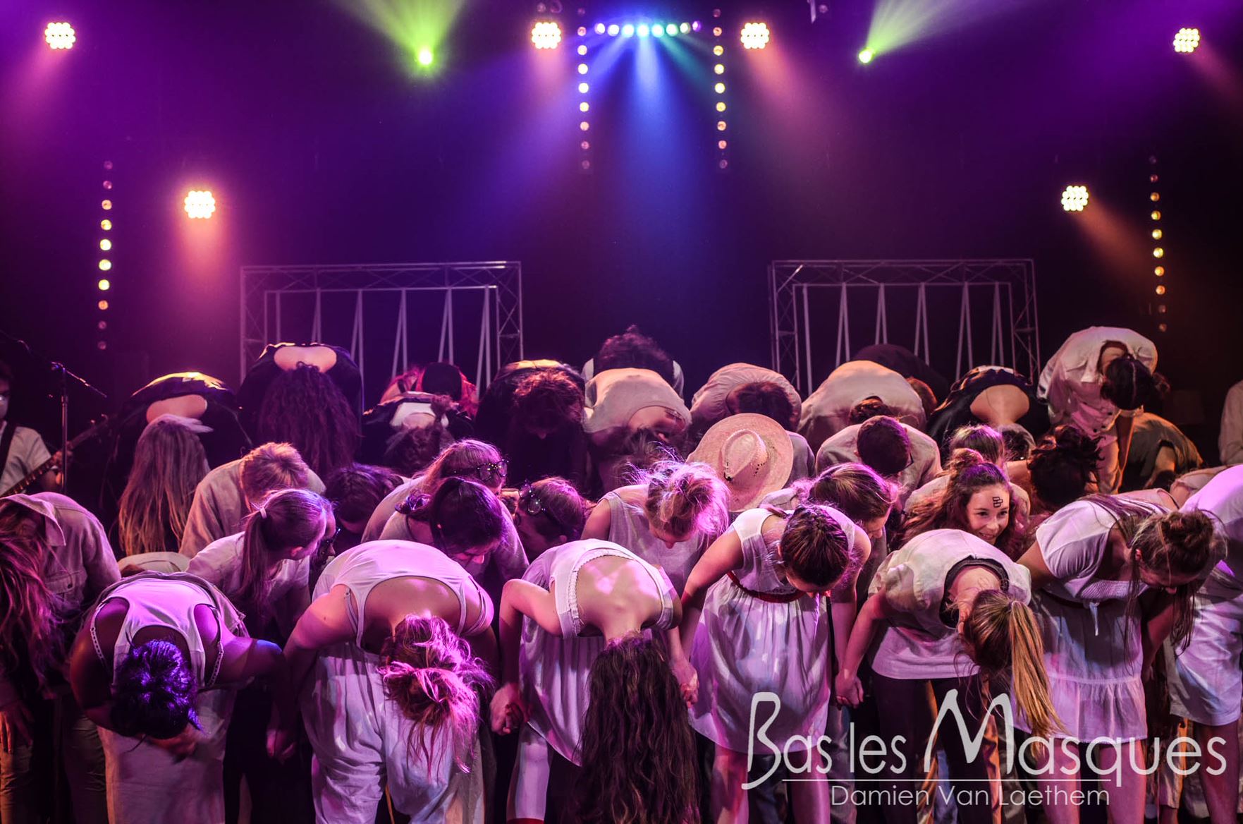 Atelier hebdomadaires de chant-danse-théâtre-éveil artistique